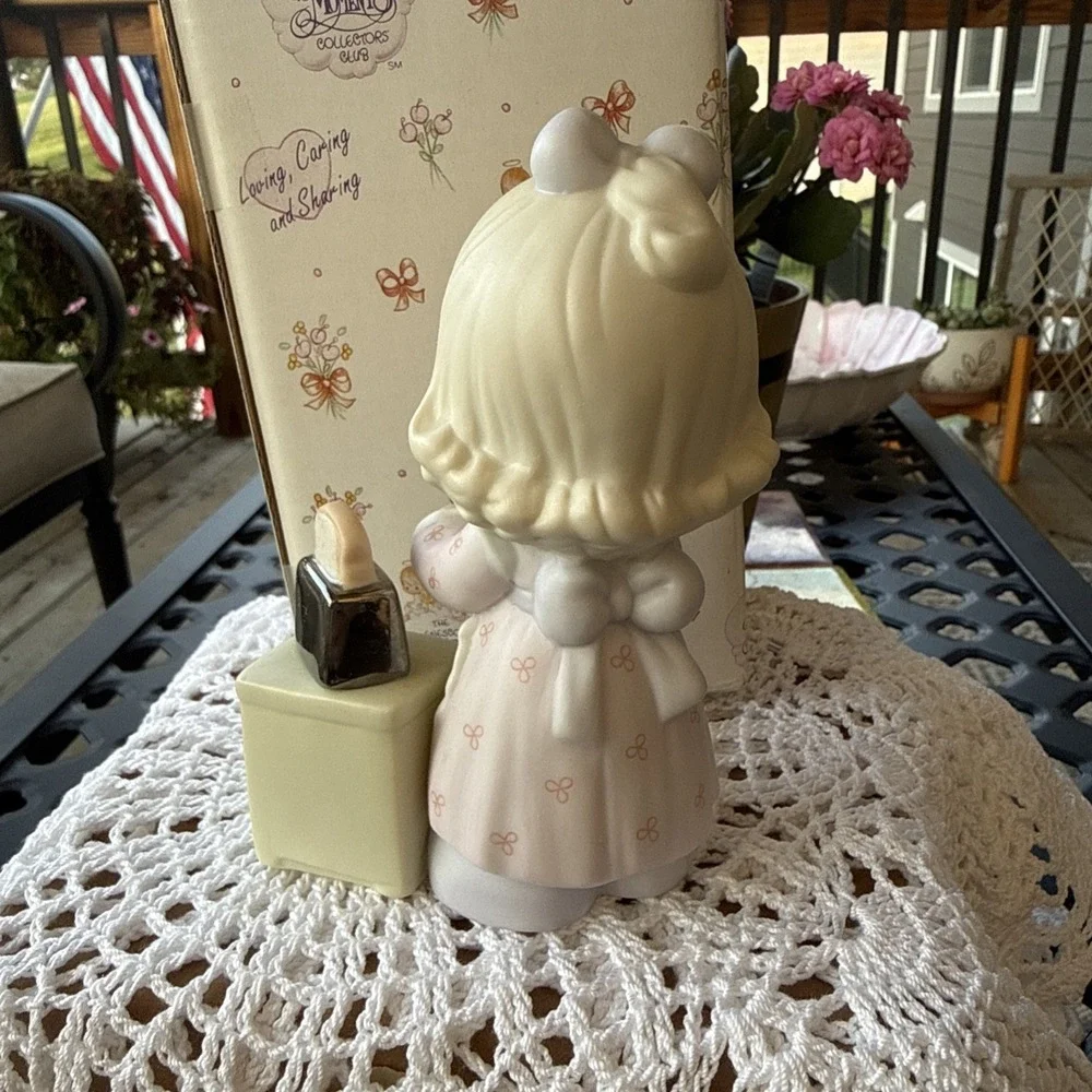 Precious Moments: C0017 A Special Toast to Precious Moments (5